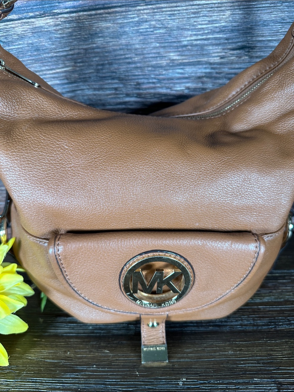 Michael Kors Fulton pebbled leather hobo bag in caramel tan! - Picture 2 of 7